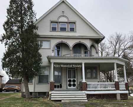 The house at 923 Robbins Avenue as it appears today(2020).
