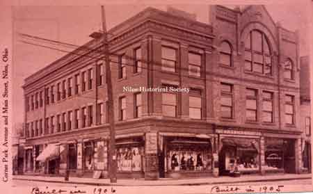 Swaney and IOOF building were built sometime between the years of 1904 and 1908 and was occupied by Holzabach & Hruby Clothing store located on the northwest corner of Park and Main.
