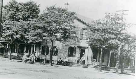 The Sanford House was an inn located on the corner of Park Avenue and Main Street where the Allison Hotel would eventually be built.