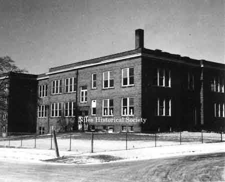 This school was torn down after much controversy in the 1980's.