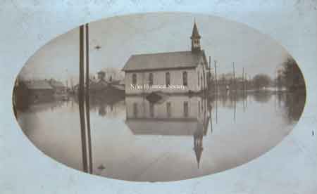 The Southside Presbyterian Church during the 1913 flood.