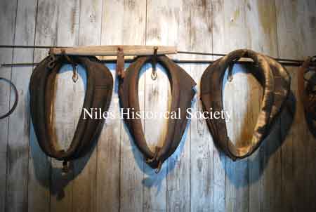Leather horse collars