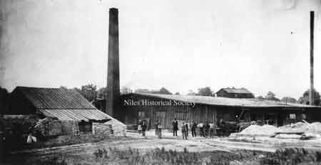 Old No. 1 plant of the Niles Firebrick company looked like this in 1880, just eight years after it was founded by J.R. Thomas. 