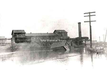 Niles Firebrick Factory in the 1913 flood.
