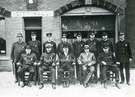 Early 1915 photograph of the Niles Police Deptartment.