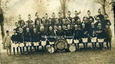 A photo of the Ohio State Band, based in Niles at the time (1906).