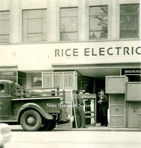 11 North Main Street in 1940 or 1950, Don Rice.