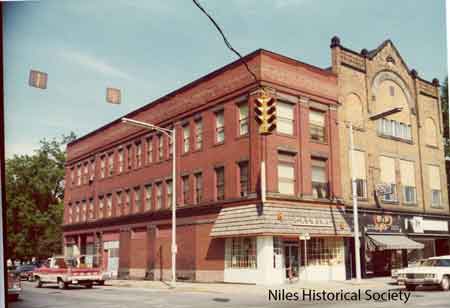 The Style Shop occupied the center area in the 1950s. A locksmith store occupied this site in th 1970s.