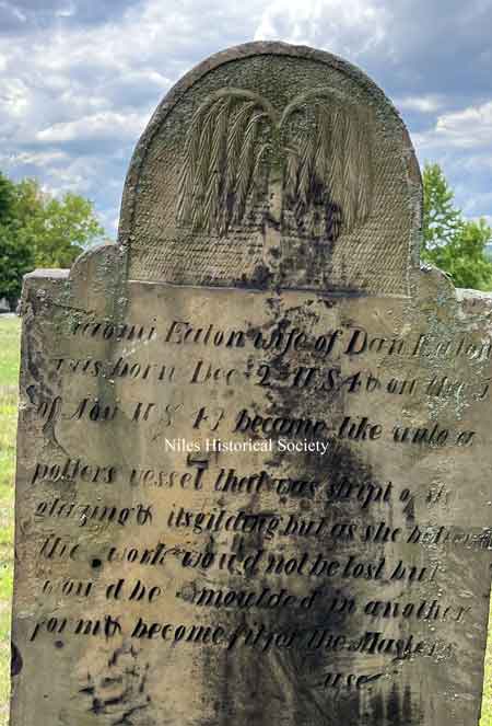 Naomi Heaton grave marker.