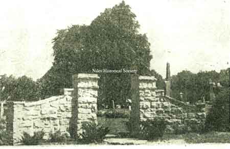 A photo of the gateway to the Niles Union cemetery erected in memory of Mrs. Elizabeth Parker Tibbetts at the Hartzell Avenue entrance sometime after 1940.