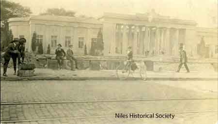 View of North Main Street soon after the McKinley Memorial was built in 1917.