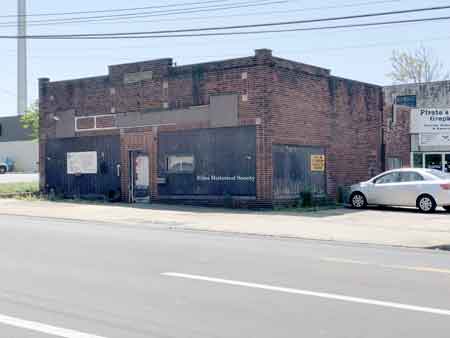 Pritchard Building, new location of Fleck Pontiac Dealership at 319 Robbins Avenue