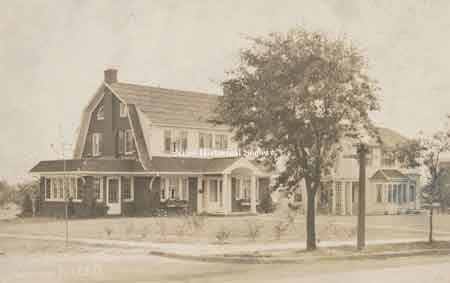 The home on the left, 1119 Robbins Avenue was built by Mr. and Mrs. Allen Pritchard.